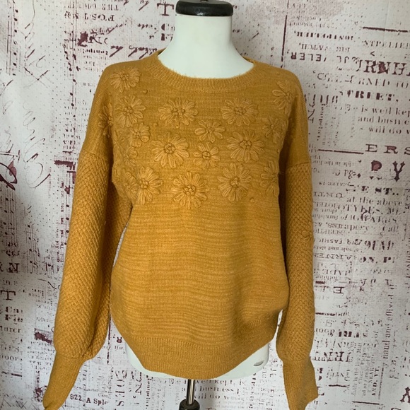 FLOWERS STITCHED PUFF SLEEVES KNIT SWEATER - Picture 4 of 7